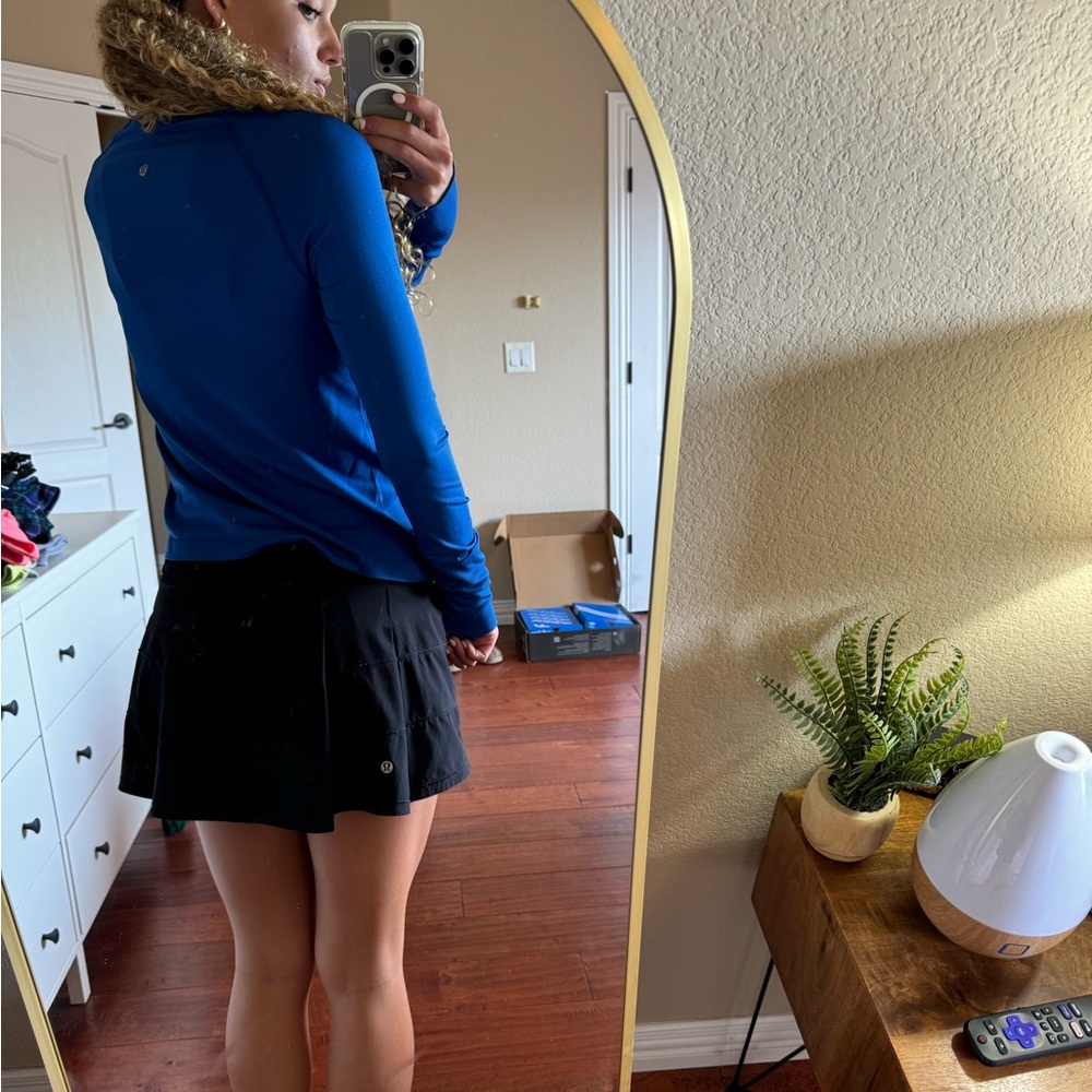 Lululemon swiftly tech long sleeve, royal blue , size 8